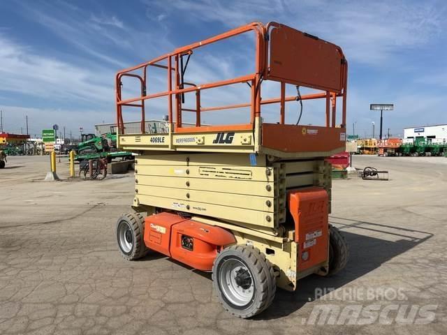 JLG 4069LE رافعات مقصية الشكل