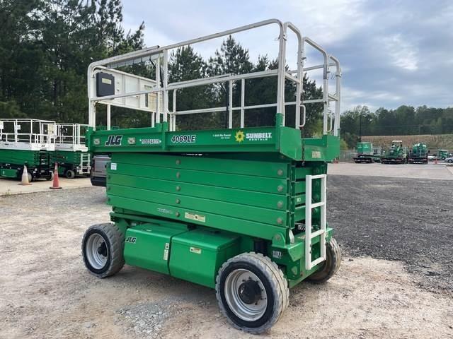 JLG 4069LE رافعات مقصية الشكل