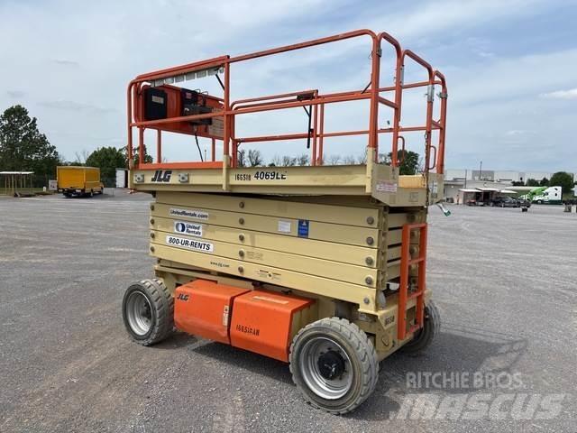 JLG 4069LE رافعات مقصية الشكل