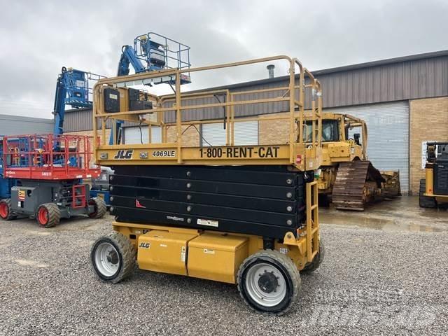 JLG 4069LE رافعات مقصية الشكل