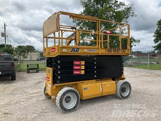 JLG 4069LE رافعات مقصية الشكل