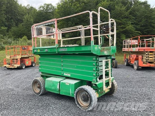 JLG 4069LE رافعات مقصية الشكل
