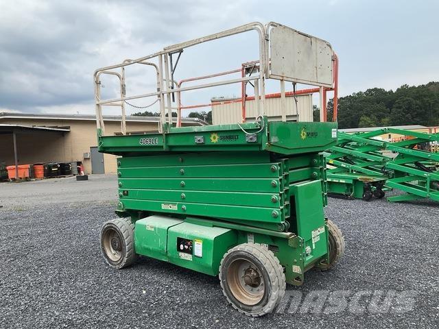 JLG 4069LE رافعات مقصية الشكل