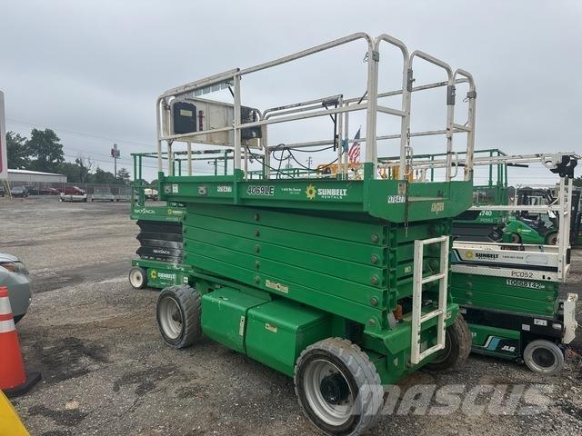 JLG 4069LE رافعات مقصية الشكل