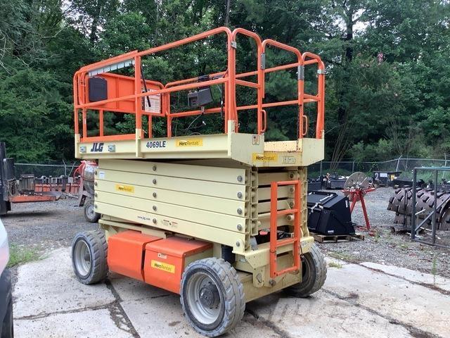 JLG 4069LE رافعات مقصية الشكل