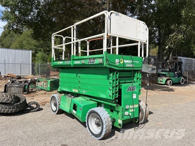 JLG 4069LE رافعات مقصية الشكل
