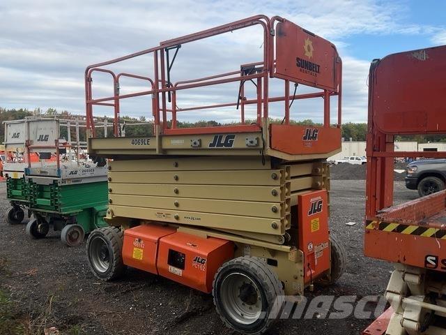 JLG 4069LE رافعات مقصية الشكل