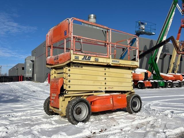 JLG 4069LE رافعات مقصية الشكل