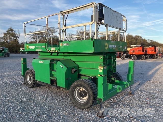 JLG 4394RT رافعات مقصية الشكل