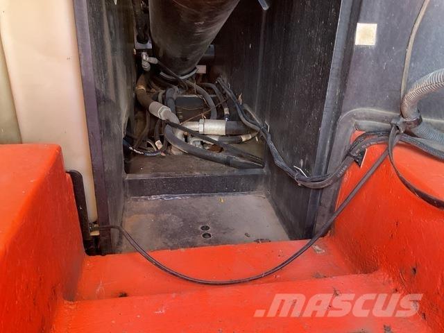 JLG 600AJ رافعات سلة مفصلية