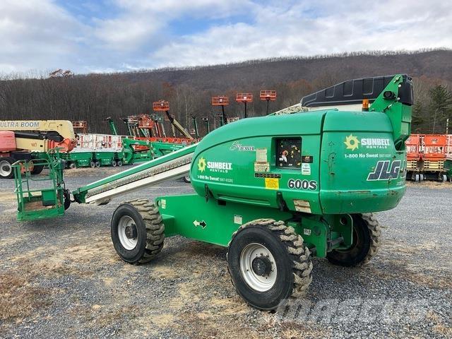 JLG 600S رافعات سلة تلسكوبية