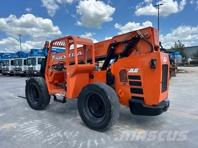 JLG 6042 مناولات متداخلة