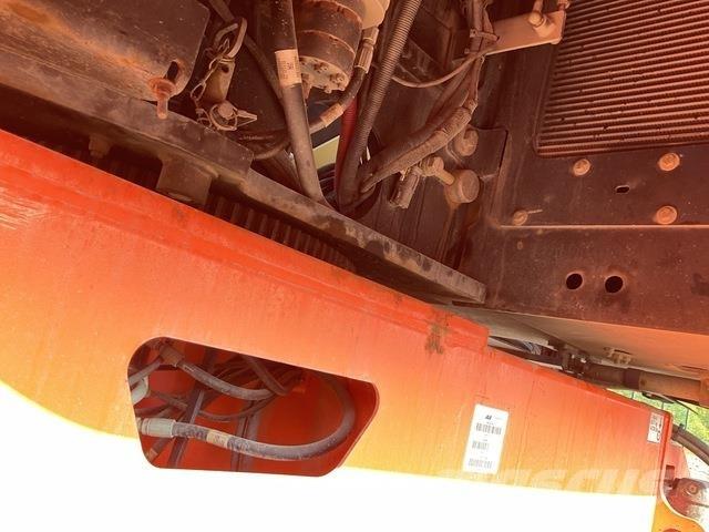 JLG 660SJ رافعات سلة تلسكوبية