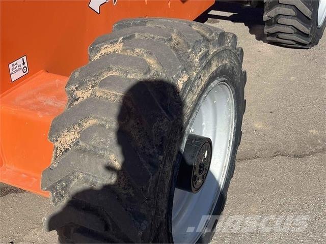 JLG 660SJ رافعات سلة تلسكوبية