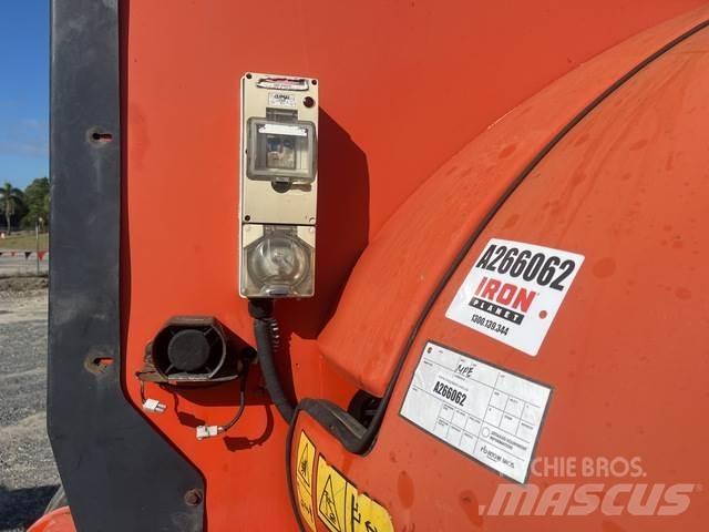 JLG 800 AJ أخرى