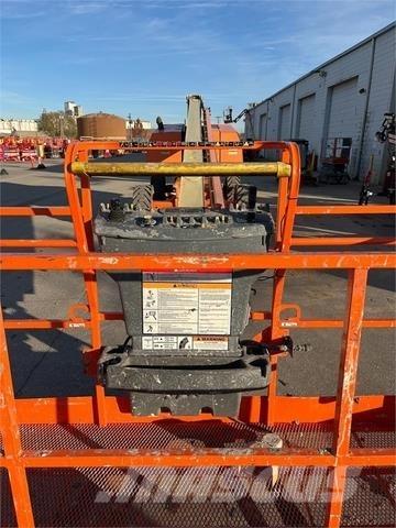 JLG 800S رافعات سلة تلسكوبية