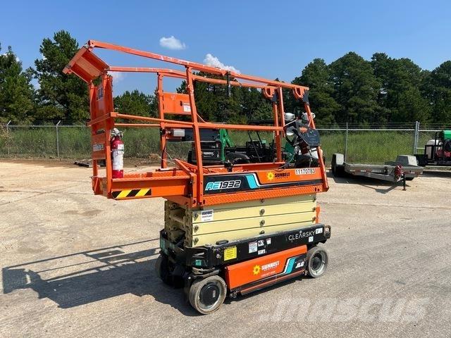 JLG AE1932 رافعات مقصية الشكل