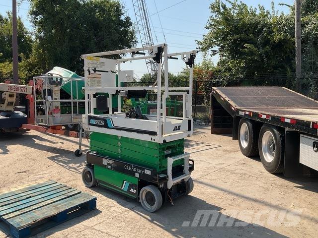 JLG AE1932 رافعات مقصية الشكل