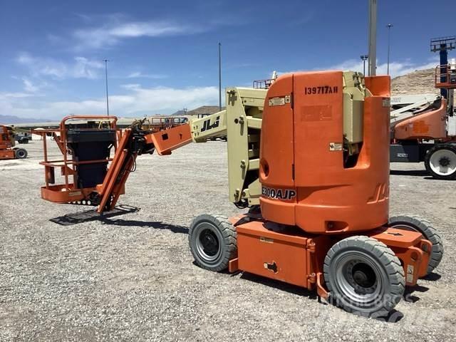 JLG E300AJP رافعات سلة مفصلية
