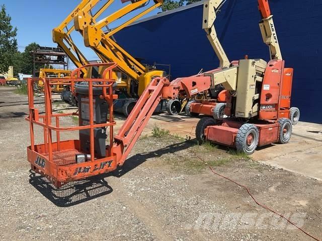 JLG E300AJP رافعات سلة مفصلية