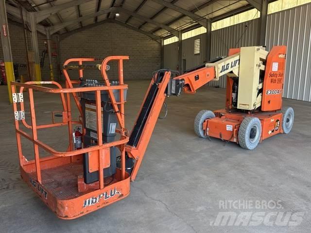 JLG E300AJP رافعات سلة مفصلية