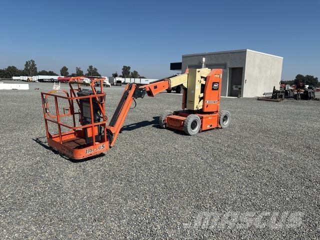 JLG E300AJP رافعات سلة مفصلية