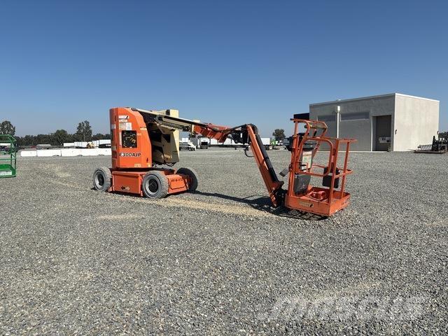 JLG E300AJP رافعات سلة مفصلية