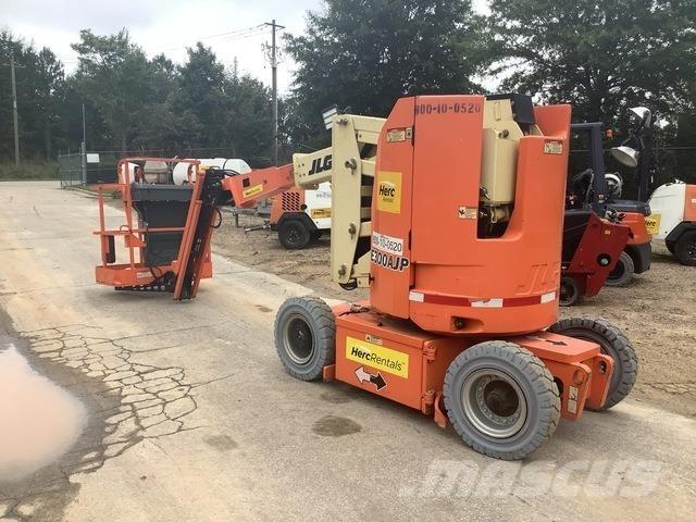 JLG E300AJP رافعات سلة مفصلية