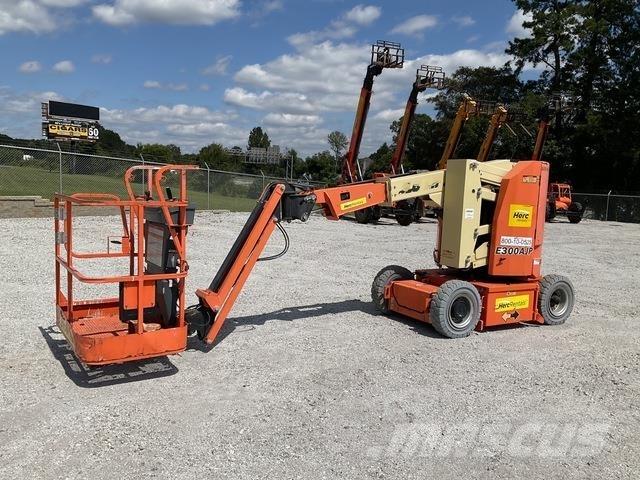 JLG E300AJP رافعات سلة مفصلية