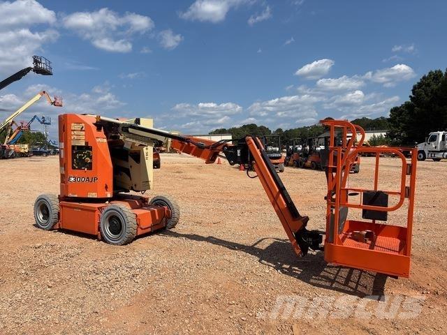 JLG E300AJP رافعات سلة مفصلية