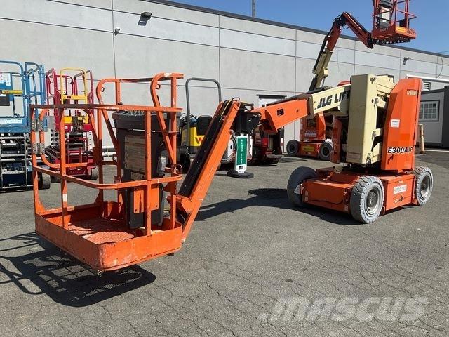 JLG E300AJP رافعات سلة مفصلية