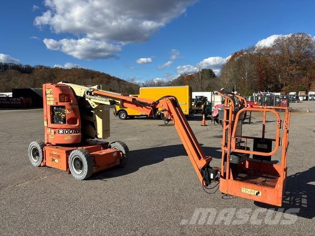 JLG E300AJP رافعات سلة مفصلية