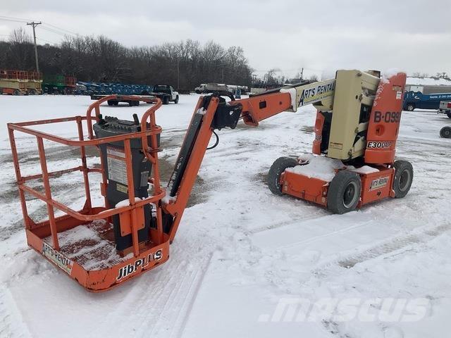 JLG E300AJP رافعات سلة مفصلية