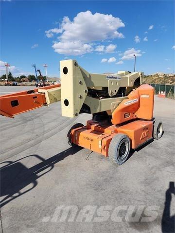 JLG E400AJP رافعات سلة مفصلية