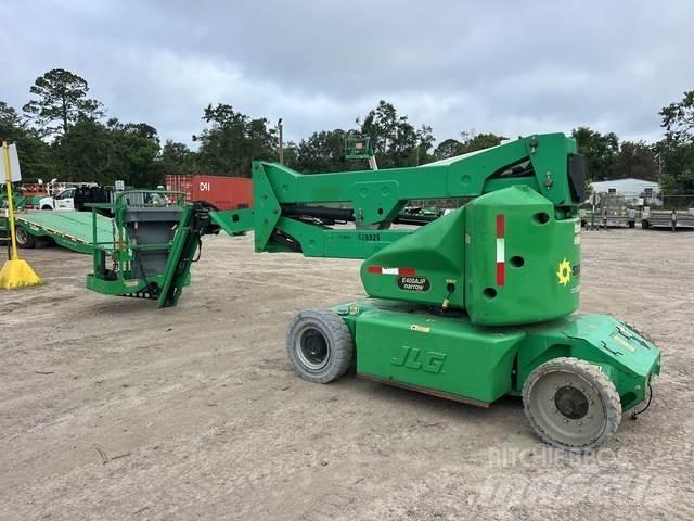 JLG E400AJPN رافعات سلة مفصلية