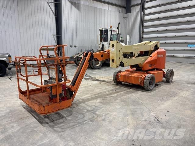 JLG E450AJ رافعات سلة مفصلية
