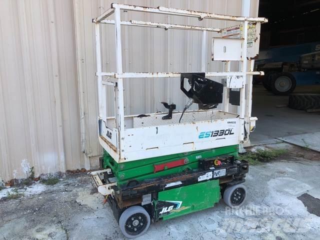 JLG ES1330L رافعات مقصية الشكل