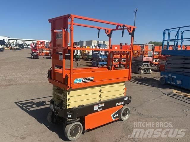 JLG ES1932 رافعات مقصية الشكل