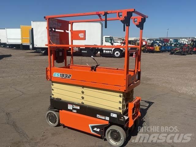 JLG ES1932 رافعات مقصية الشكل