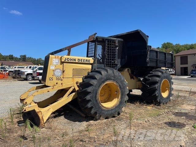 John Deere  ساحبات مفصلية