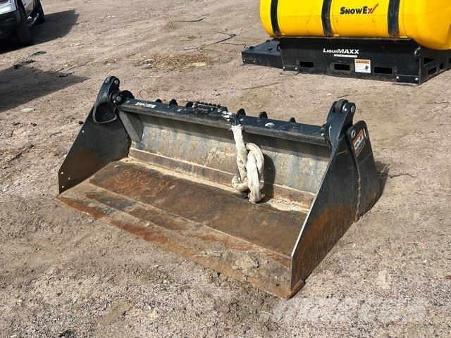 John Deere  دلاء