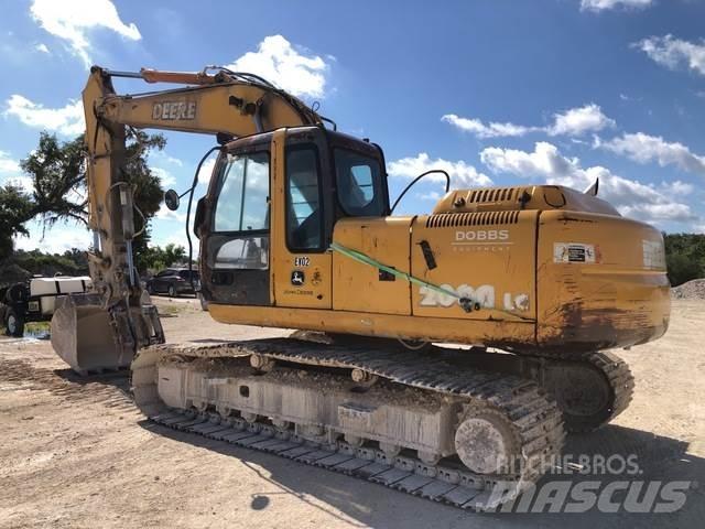 John Deere 200 حفارات زحافة