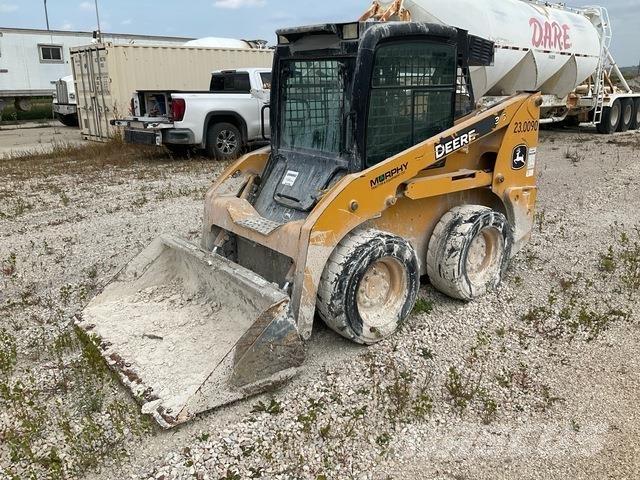 John Deere 315 لوادر انزلاقية التوجيه