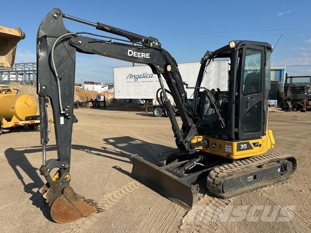 John Deere 35P حفارات زحافة