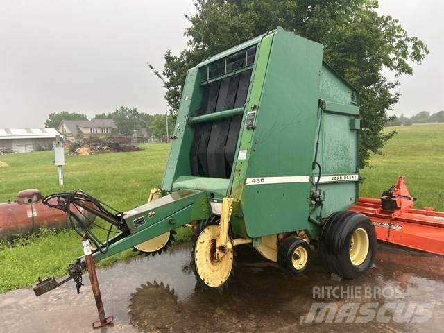 John Deere 430 محزمات مستديرة