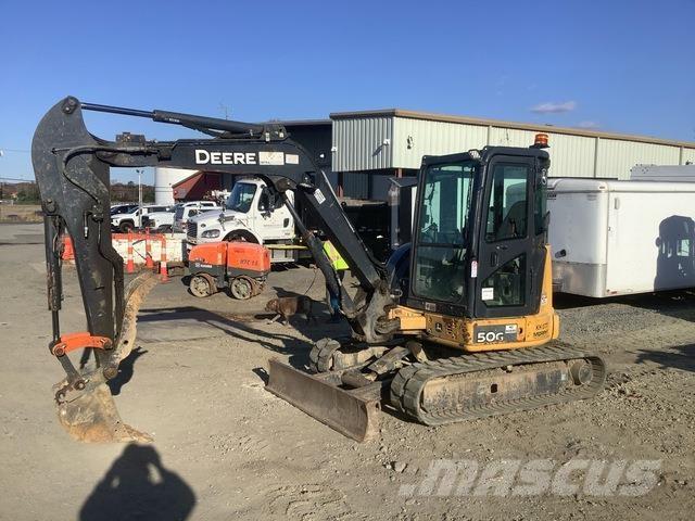John Deere 50G حفارات زحافة
