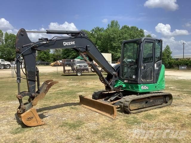 John Deere 60G حفارات زحافة
