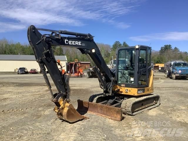 John Deere 60G حفارات زحافة