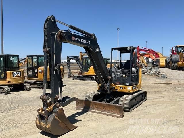 John Deere 60G حفارات زحافة