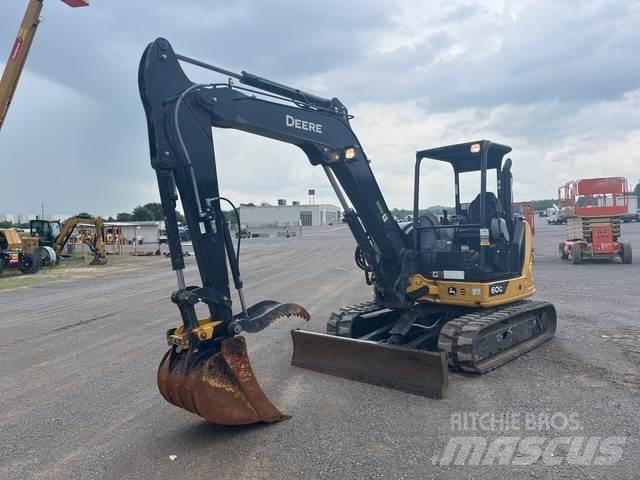 John Deere 60G حفارات زحافة
